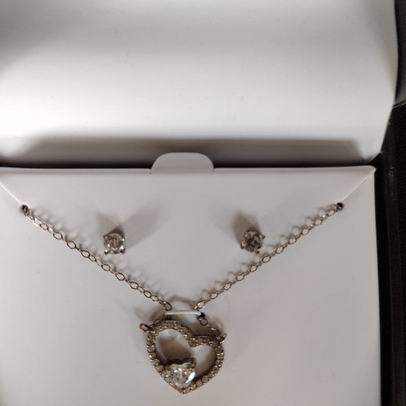 Giani Bernini Cubic Zirconia Sterling Silver Heart Necklace and Earring Set NWT - Picture 8 of 10